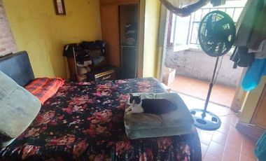 OPORTUNIDAD casa a refaccionar 2 familias zona exc