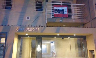 DEPARTAMENTO DE 2 AMBIENTES CON COCHERA APTO CREDITO.  L. de Zamora E.