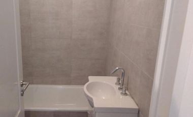 DEPARTAMENTO DE 2 AMBIENTES CON COCHERA APTO CREDITO.  L. de Zamora E.