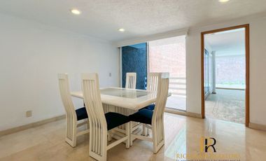 Exclusiva Casa con Alberca. Del Valle Centro