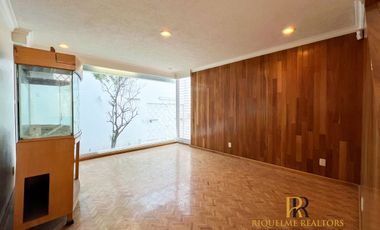 Exclusiva Casa con Alberca. Del Valle Centro