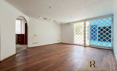 Exclusiva Casa con Alberca. Del Valle Centro