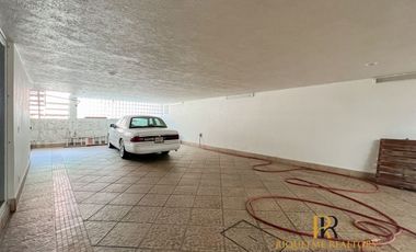 Exclusiva Casa con Alberca. Del Valle Centro