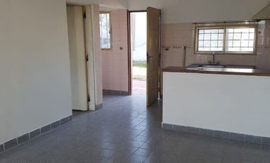 ALQUILO CASA 1 DORM EN HOLMBERG