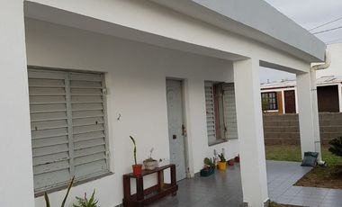 ALQUILO CASA 1 DORM EN HOLMBERG