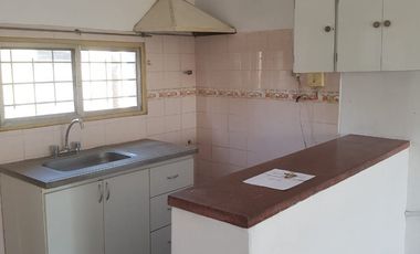 ALQUILO CASA 1 DORM EN HOLMBERG