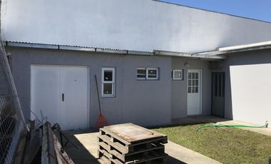 Local amplio tipo galpon en excelente zona industrial, comercial