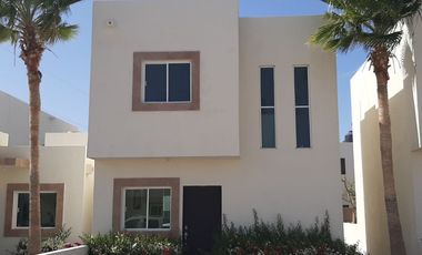 CASA EN FRACCIONAMIENTO ALTAMIRA D-65