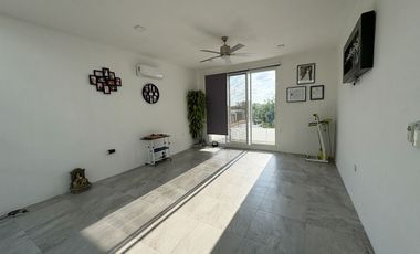 Casa de 3 habitaciones en Residencial Blanca en Mérida.