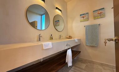 VENTA DE VILLA EN LA PLAYA, Chucxulub Puerto, al norte de Mérida