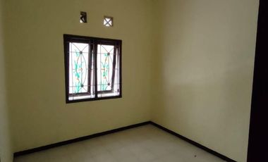 Dijual Rumah Kampung Di Wage Taman Sidoarjo