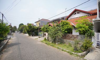 Rumah di Jalan Pandega Raya Dekat Metropolitan Mall Siap KPR J-11149