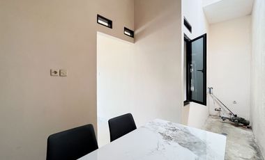 Rumah Siap Huni Akses Dekat ke RS Hermina Serpong Baru Renov J-27386