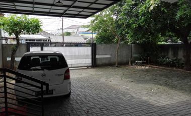 DIJUAL MURAH RUMAH UNIK 2in1 DI BINTARO - JAKARTA SELATAN