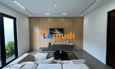 DIJUAL RUMAH MADIUN | 3 KAMAR TIDUR DESAIN MODERN ESTETIK