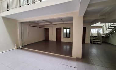 JUAL SEWA RUMAH 2 LANTAI ADA BASEMENT DI CIPAKU KOMPLEK KULDESAK