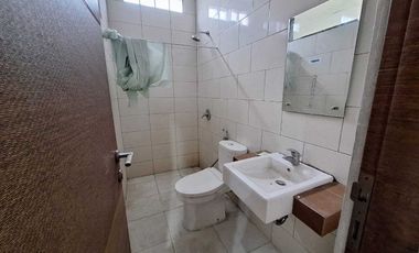 JUAL SEWA RUMAH 2 LANTAI ADA BASEMENT DI CIPAKU KOMPLEK KULDESAK