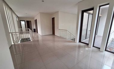 JUAL SEWA RUMAH 2 LANTAI ADA BASEMENT DI CIPAKU KOMPLEK KULDESAK