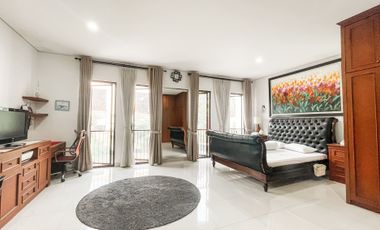 Fully Furnished with Private Swimming Pool House for Rent in Jagakarsa