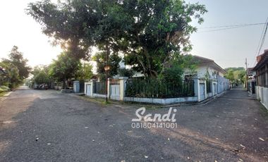 Dijual Rumah Hook Tepi Jalan Lebar daerah Timoho Baciro dkt Balai Kota