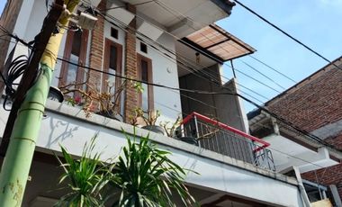 Jual Rumah Siap Huni di Komplek Antapani Lokasi Strategis