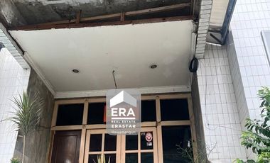 Gedung kantor 3 lantai 541 m2 SHM di Kampung Melayu, Jakarta Timur