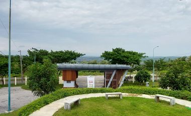 DISEWAKAN RUMAH DUA LANTAI SIAP PAKAI BEST VIEW DI TEMBALANG SEMARANG