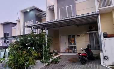 DISEWAKAN RUMAH DUA LANTAI SIAP PAKAI BEST VIEW DI TEMBALANG SEMARANG