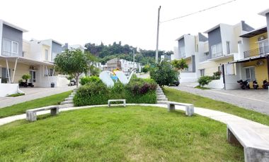 DISEWAKAN RUMAH DUA LANTAI SIAP PAKAI BEST VIEW DI TEMBALANG SEMARANG