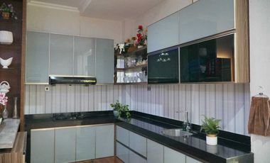 DIJUAL RUMAH MEWAH FULLY FURNISHED KOMPLEK DIAN REGENCY PALEMBANG