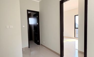 Rumah 2 Lantai Regia Premium Hook Summarecon Crown Gading