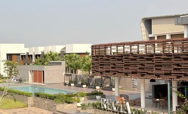 Rumah 2 Lantai Regia Premium Hook Summarecon Crown Gading