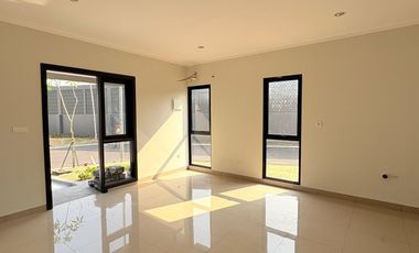 Rumah 2 Lantai Regia Premium Hook Summarecon Crown Gading