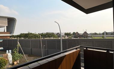 Rumah 2 Lantai Regia Premium Hook Summarecon Crown Gading