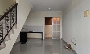 Disewakan Rumah Green lake city uk 4x15 cluster Favorite