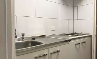 Oficina de 16 m2, 1 privado 1 baño, excelente ubicación