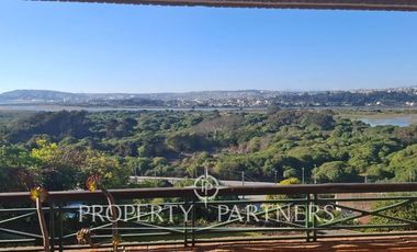 Amplio departamento con espectacular vista al mar y al río