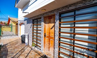Casa remodelada en sector La Pampa