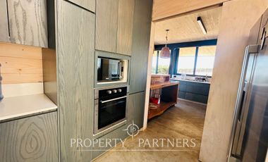 Pichilemu, Soñada Casa con vista a Punta de Lobos