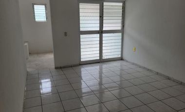 Casa en Calle Monte Olimpo, cerca del Estadio Jalisco