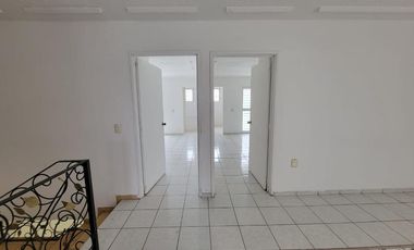 Casa en Calle Monte Olimpo, cerca del Estadio Jalisco