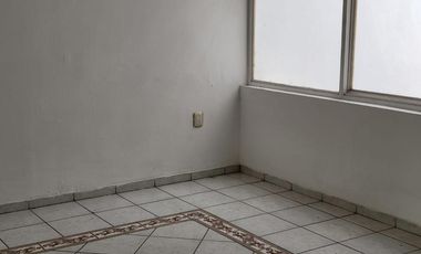 Casa en Calle Monte Olimpo, cerca del Estadio Jalisco