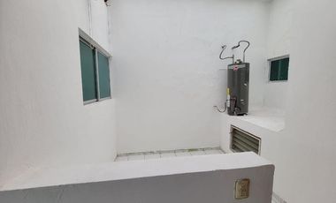 Casa en Calle Monte Olimpo, cerca del Estadio Jalisco