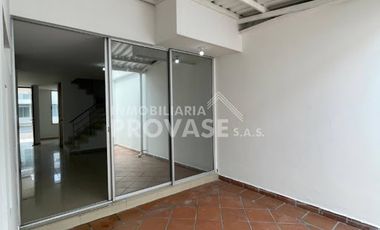 VENTA de CASAS en LOS PATIOS
