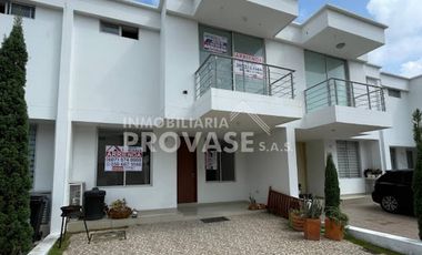 VENTA de CASAS en LOS PATIOS