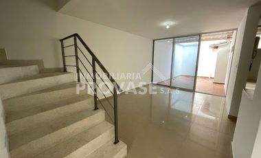 VENTA de CASAS en LOS PATIOS