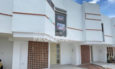 VENTA de CASAS en LOS PATIOS