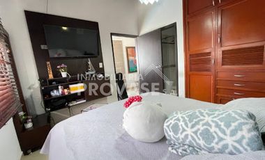 VENTA de CASAS en LOS PATIOS