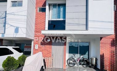 VENTA de CASAS en LOS PATIOS