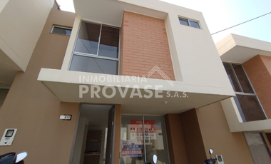 ARRIENDO de CASAS en LOS PATIOS